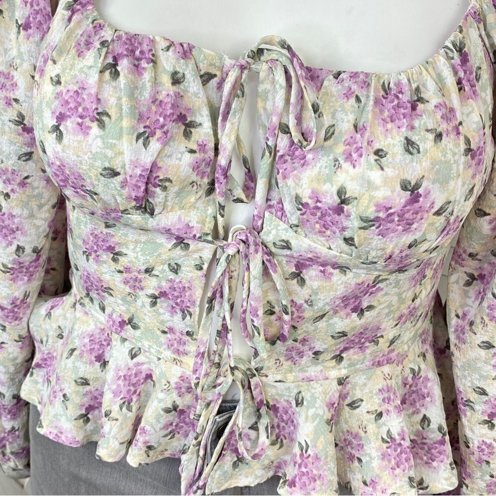 Bacio Floral Tie Front Puff Sleeve Crop Blouse White Purple Large - Picture 6 of 12